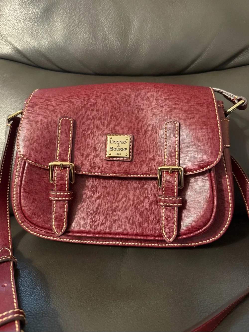 Dooney & Bourke Saffiano Leather Small Messenger Crossbody Bag BRAND NEW! - Picture 1 of 9